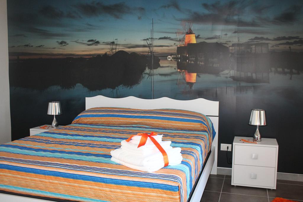 B&B Voglia Di Mare Marsala Ruang foto
