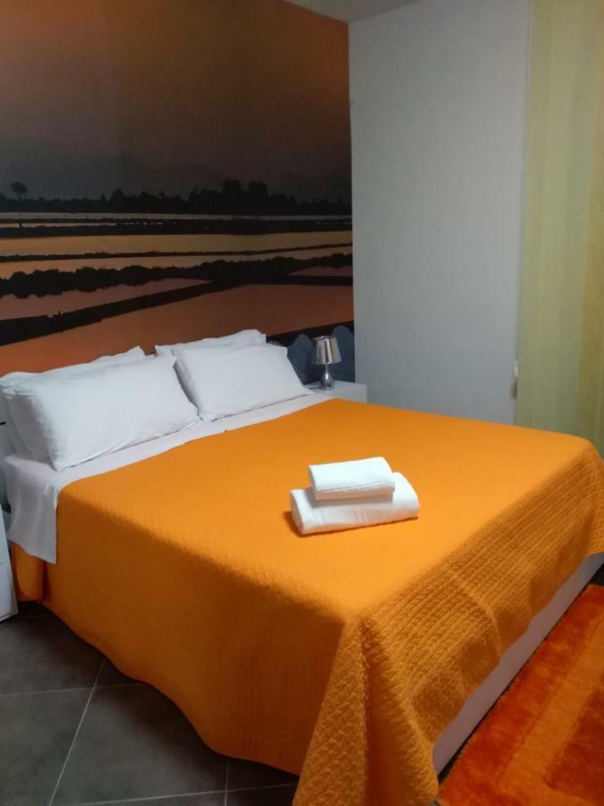 B&B Voglia Di Mare Marsala Bagian luar foto